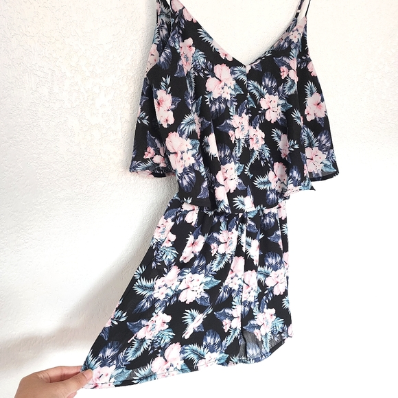 One Clothing Dark blue navy pink flowery chiffon short jumpsuit rompers Size S - Picture 2 of 8
